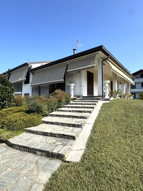 Villa bifamiliare